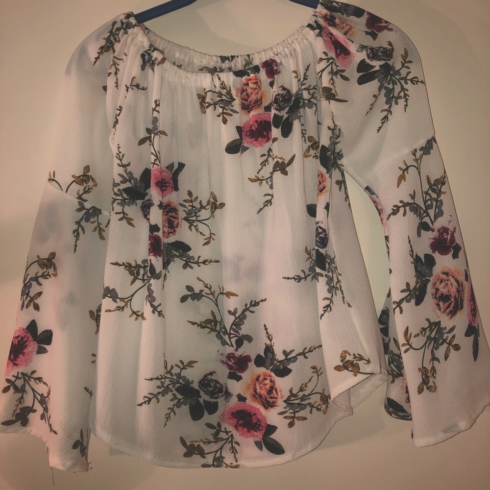 White + Floral Flow Blouse-great condition! SM